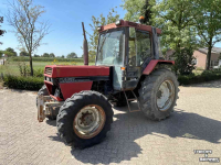 Tracteur Case-IH 845