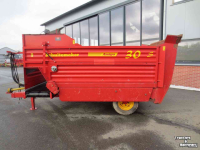 Distributeur de fourrage en bloc Schuitemaker Amigo 30S