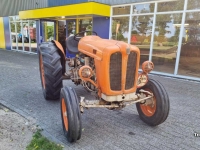 Tracteurs anciens Fiat 421 R 2WD Tractor Traktor