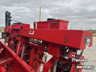 Planteuse de pommes de terre Kverneland kverneland un 3100