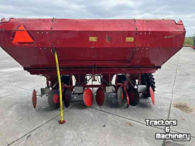 Planteuse de pommes de terre Kverneland kverneland un 3100