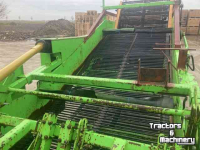 Arracheuse de pommes de terre AVR kistenrooier