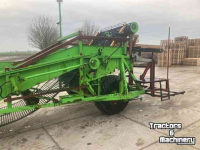 Arracheuse de pommes de terre AVR kistenrooier