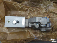 Tracteur New Holland NewH T7.xxx Case-IH Puma ABS Hydr Remventiel CNH parts nr:47584635