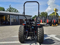 Tracteur pour horticulture New Holland Boomer 55 HST met voorlader