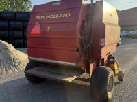 Presses New Holland New Holland 548