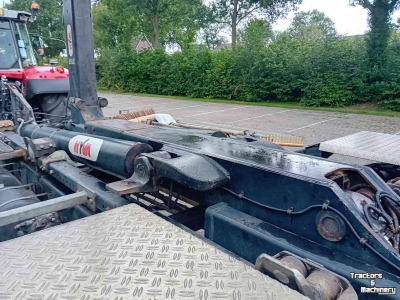 Système leve conteneur à bras  Heinemann GH24N Hyva haakarm carrier