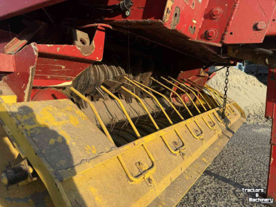 Presses New Holland New Holland 548