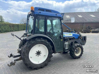Tracteur pour vignes et vergers New Holland TN75 V smalspoor tractor