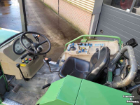 Tracteur pour vignes et vergers Fendt 209