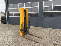 Chariot élévateur  Hefmast met palletlepels