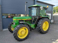 Tracteur John Deere 2040