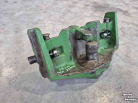 Pièces d‘occasion pour tracteurs John Deere trekhaken handmatig en automatisch 330 cm en 390 cm breed