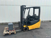 Chariot élévateur Jungheinrich EFG216K heftruck elektrisch 1500 kg