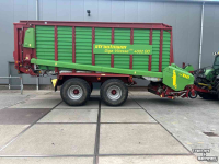 Autochargeuse Strautmann Giga Vitesse CFS 4002DO. Doseerwagen.