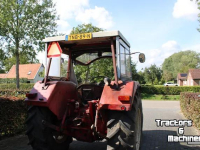 Tracteur International met stuurbekrachtiging en kruip