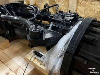 Tracteur New Holland Vooras - NewH T7 HD / Case-IH OPTUM / Steyr  TERRUS Parts no:47676815