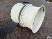 Roues, Pneus, Jantes, Barillets Jumelage New Holland W14x28 set vaste velgen