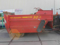 Distributeur de fourrage en bloc Schuitemaker Amigo 30S blokkenwagen blokkendoseerwagen voerkar voerwagen messenwals