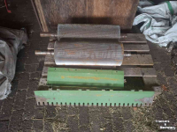 Pièces d‘occasion pour ensileuses John Deere Korrelkneuzer rollen / Kneuzerrollen