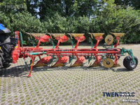 Charrues Kverneland LB KKLB-100-300 Wentelploeg met vorenpakker