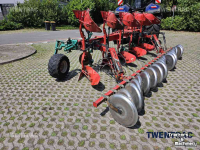 Charrues Kverneland LB KKLB-100-300 Wentelploeg met vorenpakker