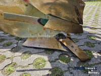 Charrues Kverneland LB KKLB-100-300 Wentelploeg met vorenpakker