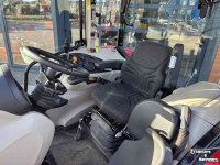 Tracteur Massey Ferguson 5711M Dyna- 4 met kruipbak en Trimble voorbereid