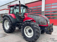 Tracteur Valtra T130 Twintrac