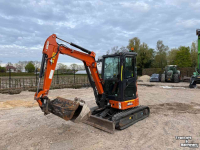 Mini pelleteuse Hitachi ZX26U