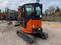 Mini pelleteuse Hitachi ZX26U