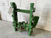 Autres tracteurs et accessoires John Deere 7R trekhaak Sauermann 390mm