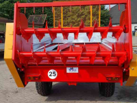 Epandeur de fumier  Mestverspreider 4 Ton