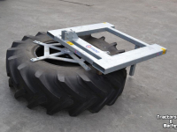 Pousse fourrage à pneu Qmac HEFTRUCK VOERVEGER