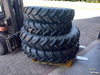Roues, Pneus, Jantes, Barillets Jumelage Kleber cultuurwielen 300/95/46 en 270/95/32