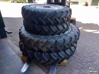 Roues, Pneus, Jantes, Barillets Jumelage Kleber cultuurwielen 300/95/46 en 270/95/32