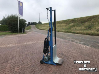 Autres matériel de convoyage et accessoires  Zakkenlift elecktrisch/hydraulisch