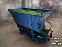 Distributeur de paille pour des logettes Ceres CBS 851 Boxenstrooier / Bietensnijder