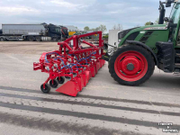 Pulvérisateur specialement pour rangées  Hengers Steketee onderblad spuitkap voor ruggenteelt