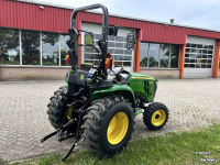 Tracteur pour vignes et vergers John Deere 3038E
