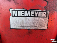 Charrues Niemeyer Ultra 3-140 zwenkploeg met pakker