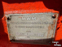 Tracteur Renault 781-4