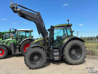 Tracteur Valtra N155 Tractor met voorlader
