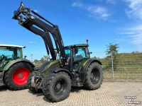 Tracteur Valtra N155 Tractor met voorlader