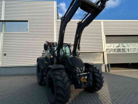 Tracteur Valtra N155 Tractor met voorlader