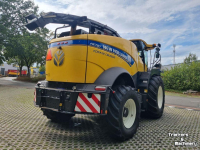 Ensileuse automotrice New Holland FR 780