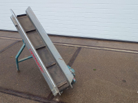 Convoyeur élévateur  Opvoerband 1300x200 OPVOERBAND ELEVATORBAND ELEVATOR BELT FÖRDERBAND STEIGBAND