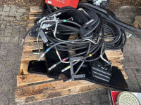 Autres tracteurs et accessoires Alö Aanbouwdelen en  elektrische bediening Alo Quick