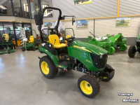 Tracteur pour vignes et vergers John Deere 2026R
