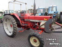 Tracteurs International 745 s
